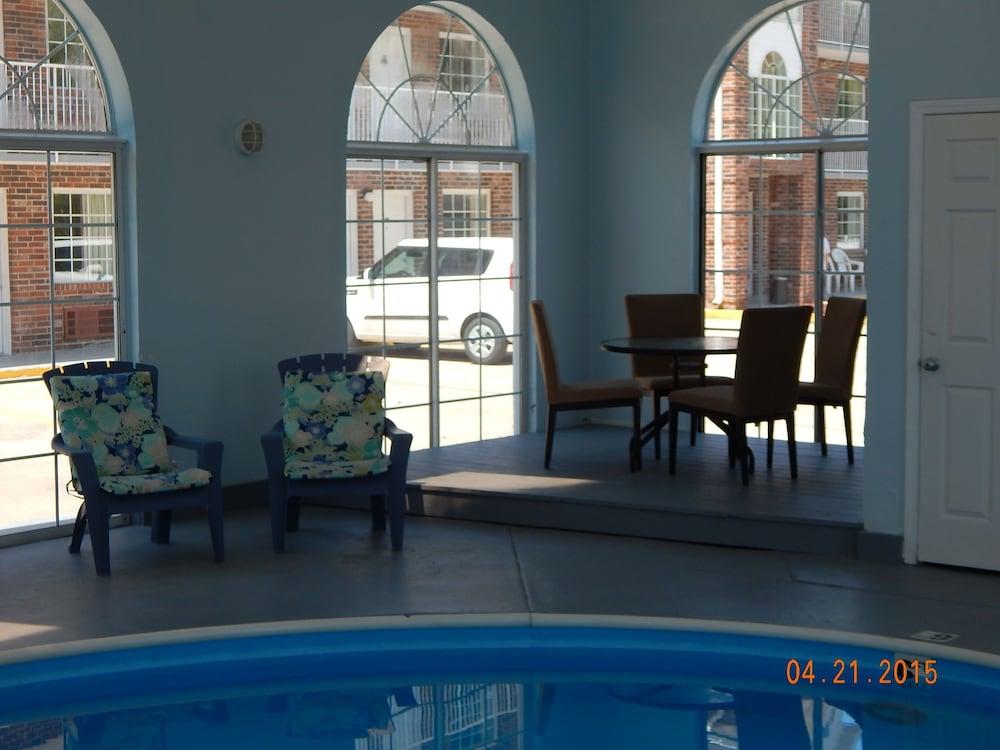 Carriage House Inn Бренсон Екстер'єр фото