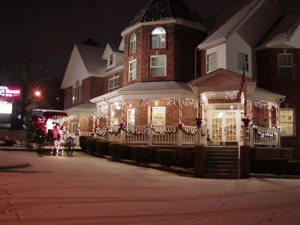 Carriage House Inn Бренсон Екстер'єр фото