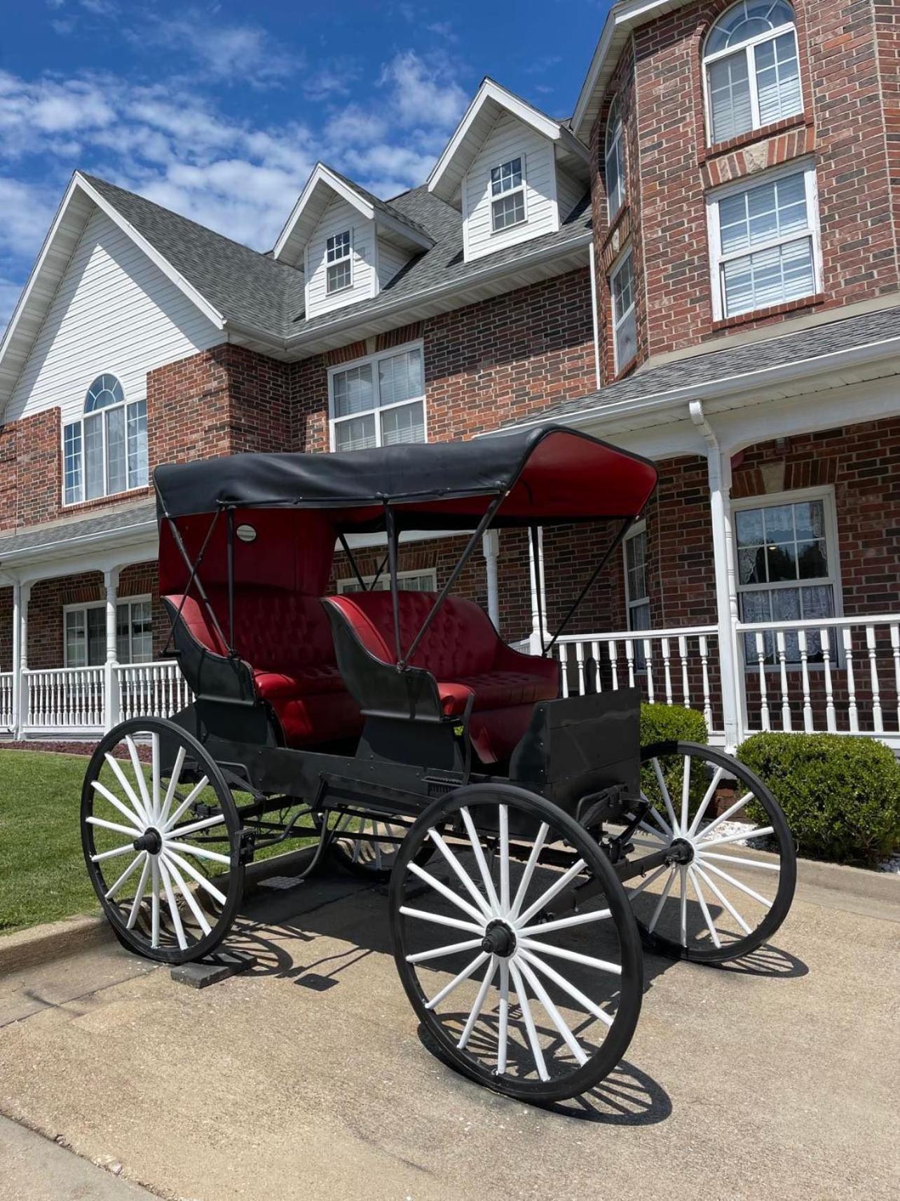 Carriage House Inn Бренсон Екстер'єр фото
